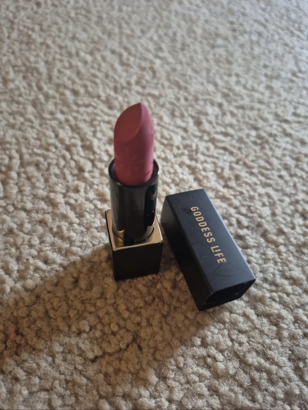 Goddess Colorful Moist Lipstick R01 - Picture 1 of 5